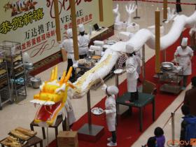 厦门万达广场惊现巨龙