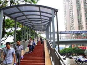 镇海路出现厦门首座顶棚式天桥