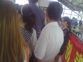 厦门BRT现猥琐“抓屁男”女士们要小心