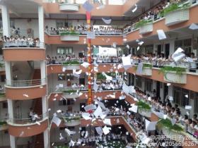 厦门十中为高考学子唱歌呐喊