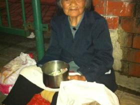 帮一帮她,爱心事业从这一次开始