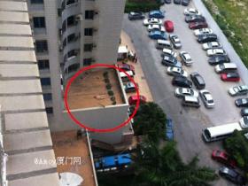 厦门莲富大厦有人一丝不挂跳楼