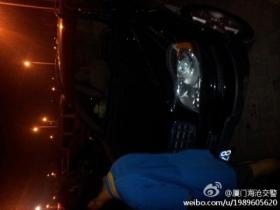 惊险:海沧一汽车从小孩身上驶过