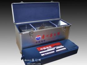 航空母舰特制纪念酒:喝了可收钓鱼岛?