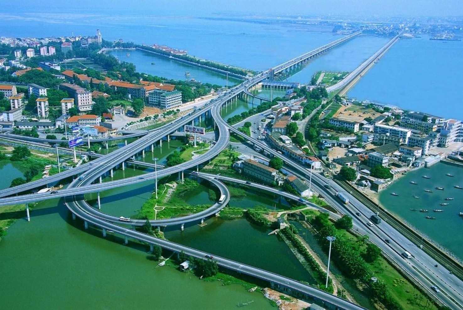 中国第一座跨越海峡的公路大桥：厦门大桥究竟有多牛？